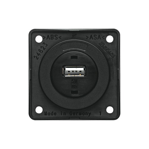 USB Socket
(Universal Serial Bus) - 